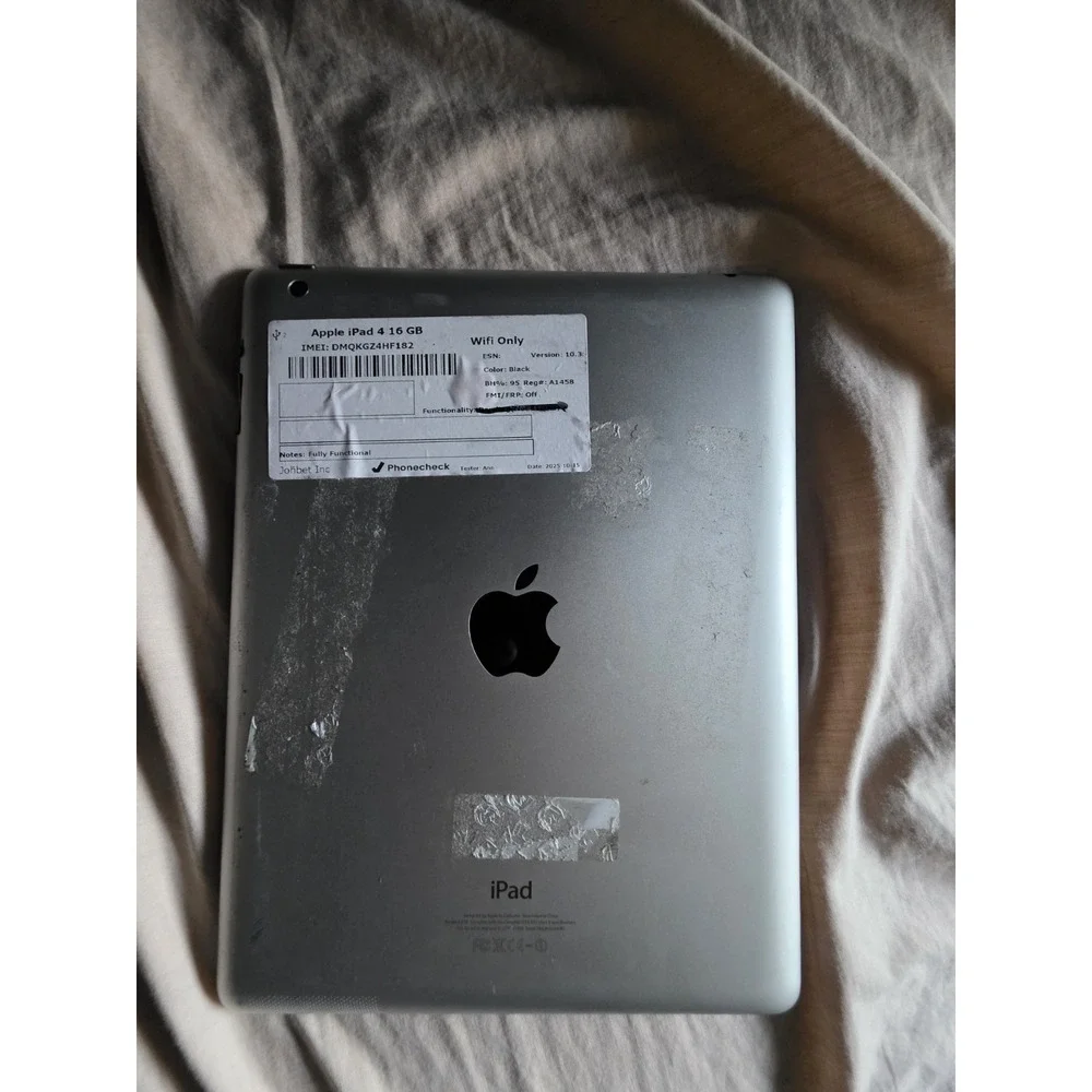 Apple iPad 4 16GB Wi-Fi Bluetooth Tablet Black Silver 9.7